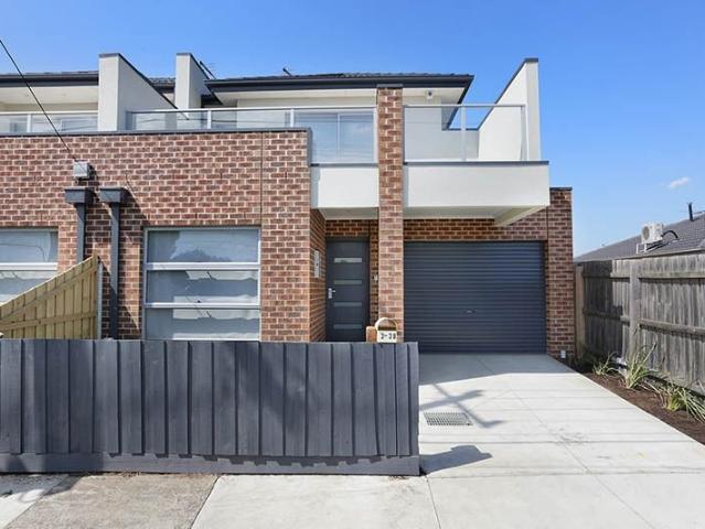 Townhouse for rent in Camerons Creek, Victoria