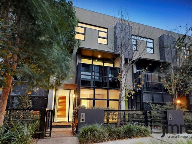 Townhouse for rent in Camerons Creek, Victoria