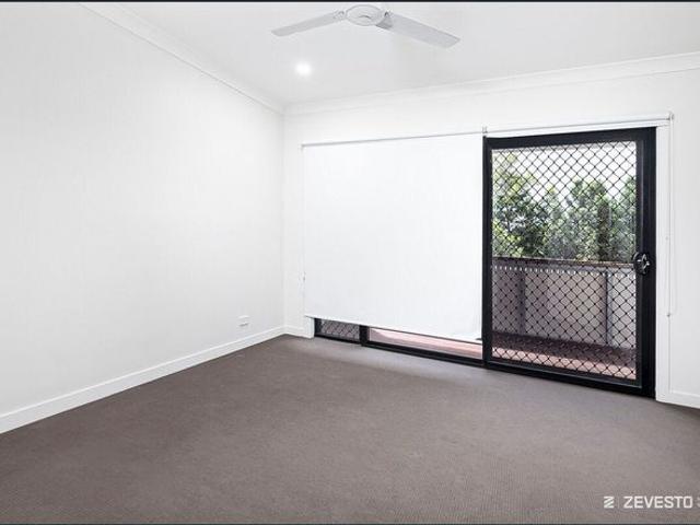 Townhouse for rent in Toombul, Queensland