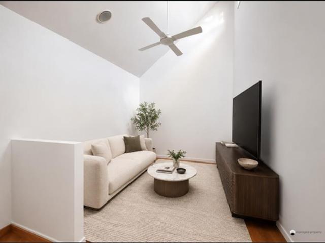 Townhouse for rent in Toombul, Queensland