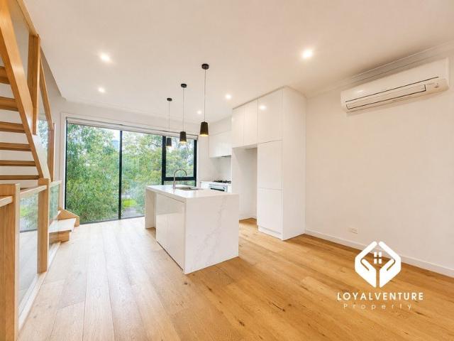 Townhouse for rent in Camerons Creek, Victoria
