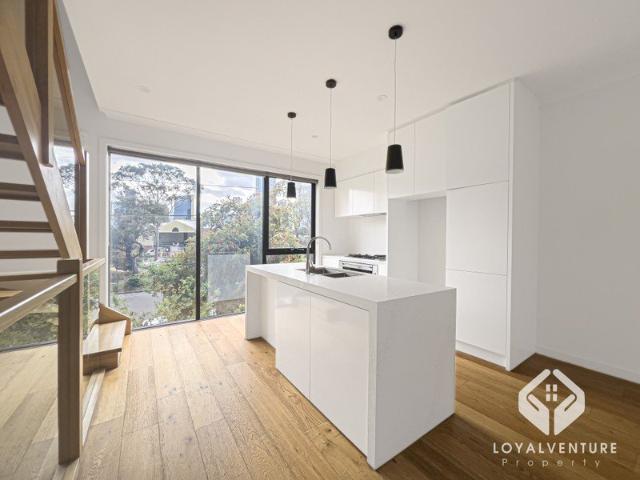 Townhouse for rent in Camerons Creek, Victoria