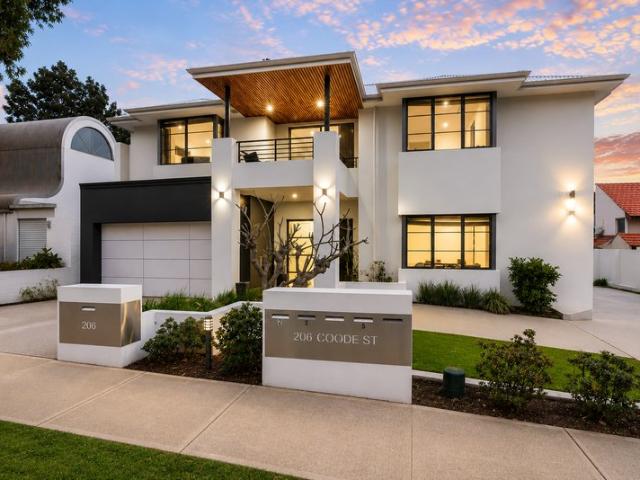 House for sale in Como, Western Australia