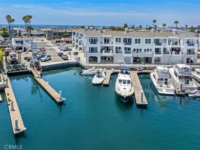 Room for rent in Newport Village, Newport Beach