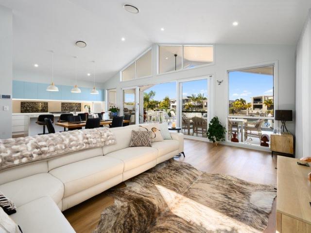 House for sale in Jacobs Well, Gold Coast City