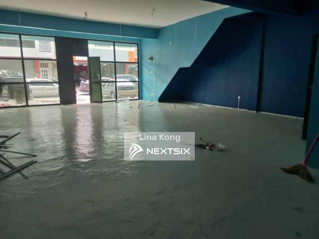 Residential House for rent in Malaka