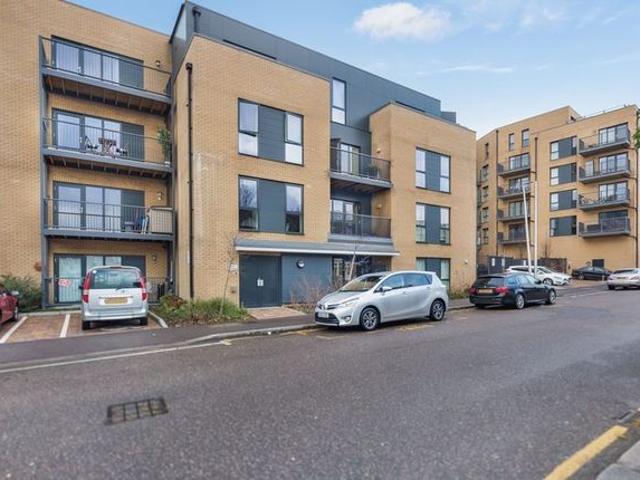 Apartment for rent in Gants Hill, Greater London