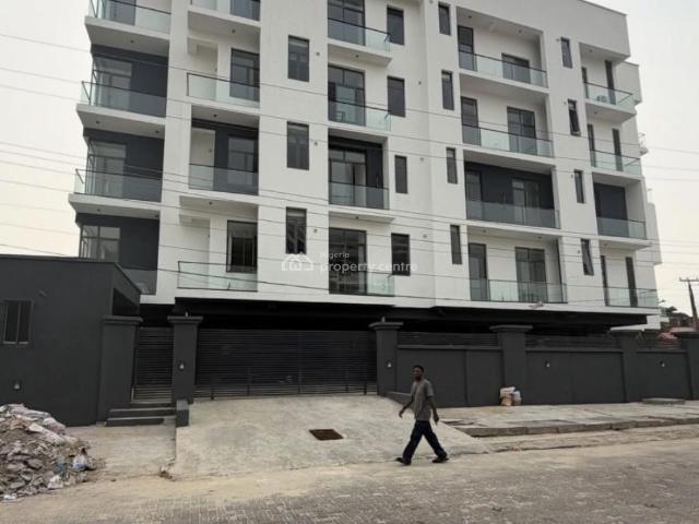 Flat for rent in Eti Osa, Lagos