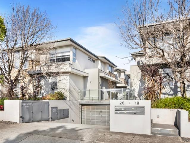 Townhouse for rent in Doncaster East, Melbourne
