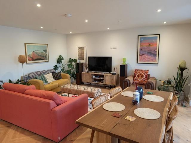 Apartment for rent in Albury Court, Greater London