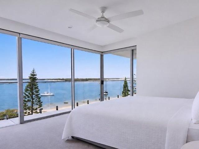 Apartment for rent in Biggera Waters, Gold Coast City