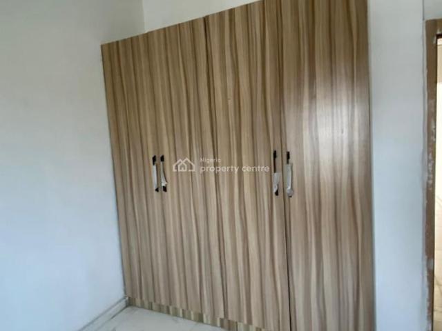 Flat for rent in Eti Osa, Lagos