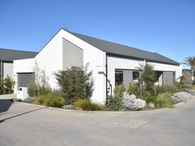 Apartment for sale in Paynesville, Victoria