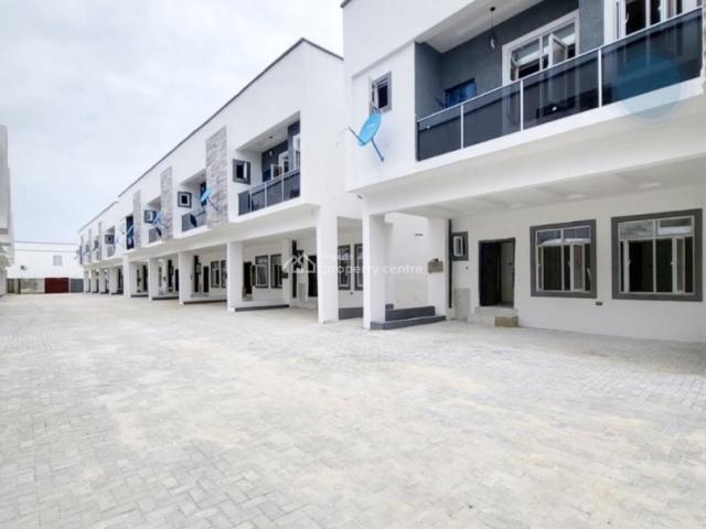 Detached house for sale in Eti Osa, Lagos