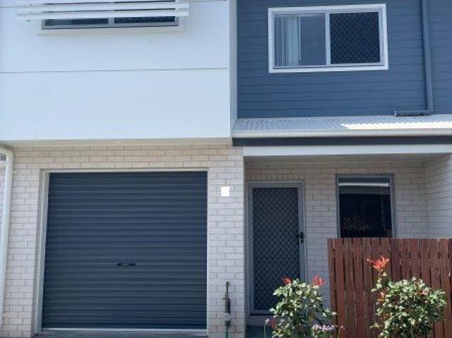 Townhouse for rent in Toombul, Queensland