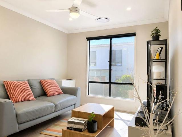 Townhouse for rent in Toombul, Queensland