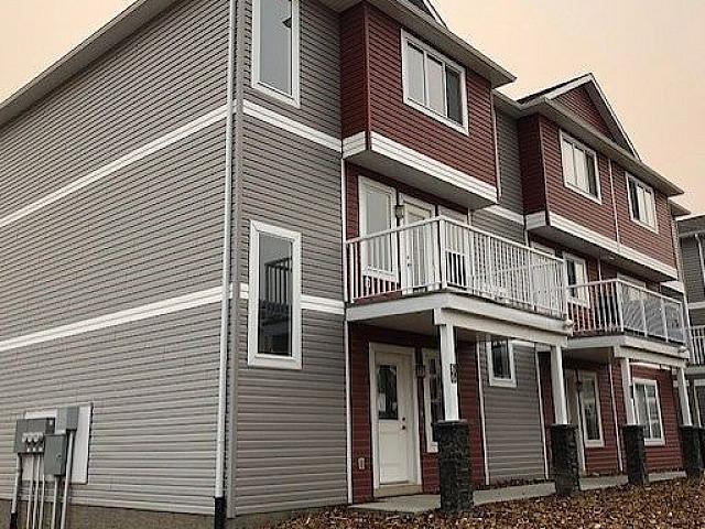 Townhouse for rent in Wedgewood, Alberta