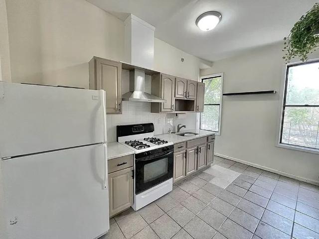 Detached House for rent in Queens, Arverne