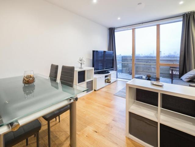 Apartment for rent in Bromley-by-Bow, Poplar Grove
