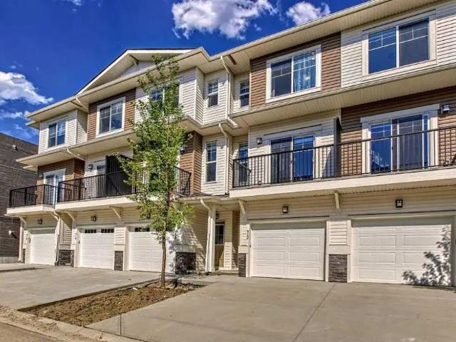 Townhouse for rent in Sage Hill, Calgary