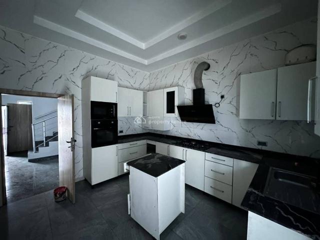 Detached house for rent in Eti Osa, Lagos