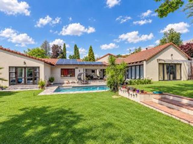 House for rent in Sandton, City of Johannesburg Metropolitan Municipality