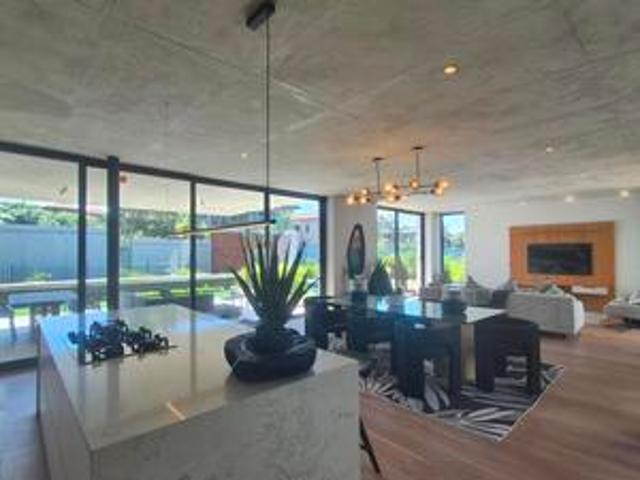 House for sale in Umhlanga, Kwazulu-natal