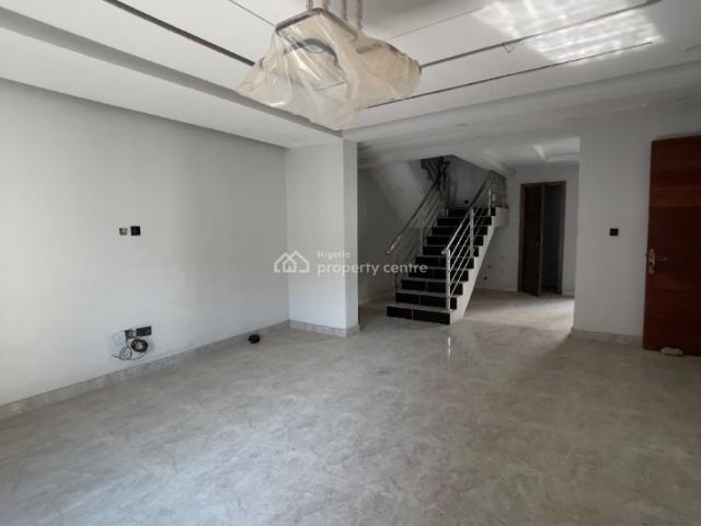 Detached house for sale in Eti Osa, Lagos