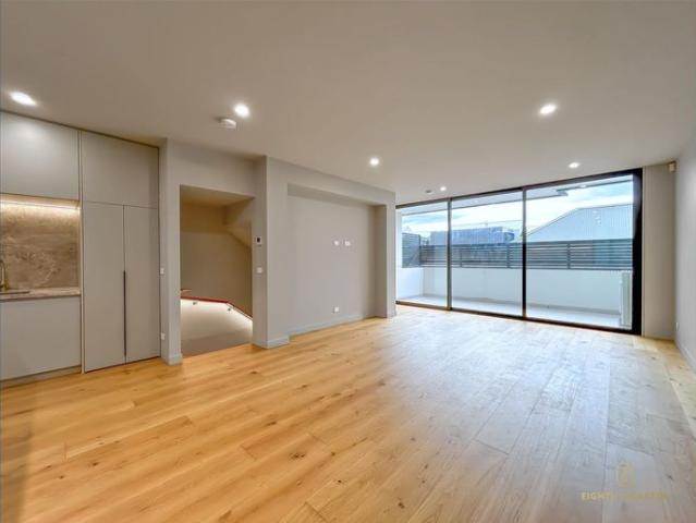 Townhouse for rent in Laburnum, Melbourne