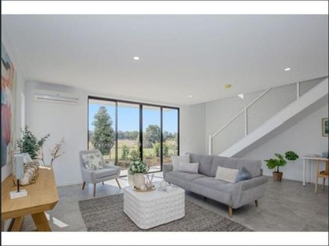 Townhouse for rent in Fernbrook, Queensland