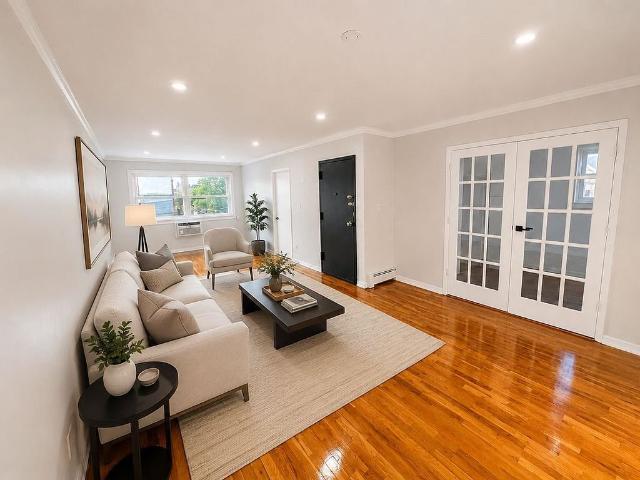 Detached House for rent in Queens, Arverne