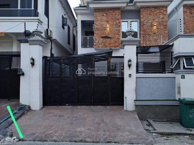 Detached duplex for rent in Eti Osa, Lagos
