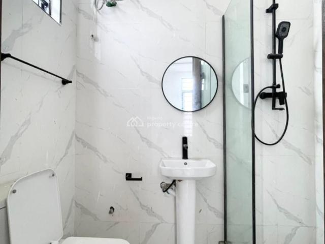 House for sale in Eti Osa, Lagos