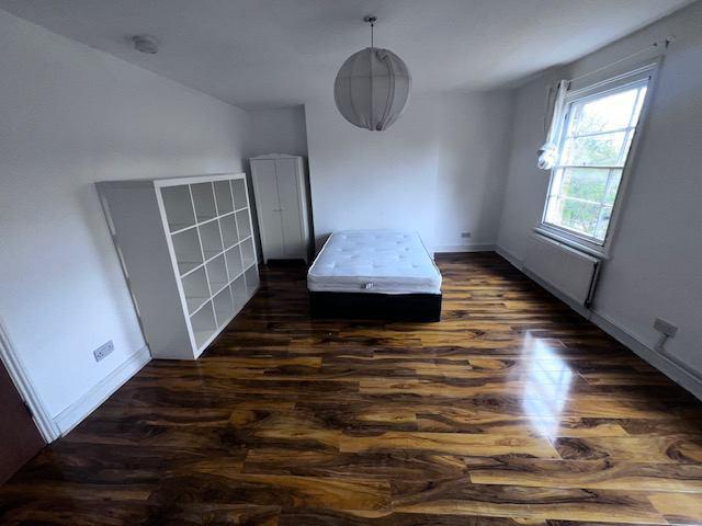 House for rent in Walworth, Greater London