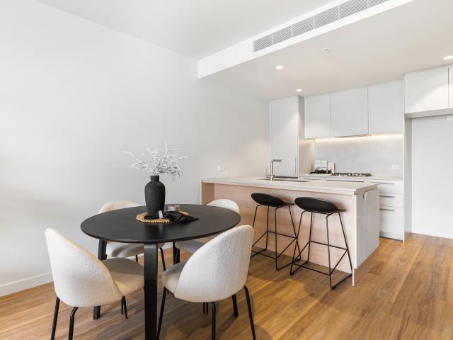 Apartment for sale in Gold Coast Mc
