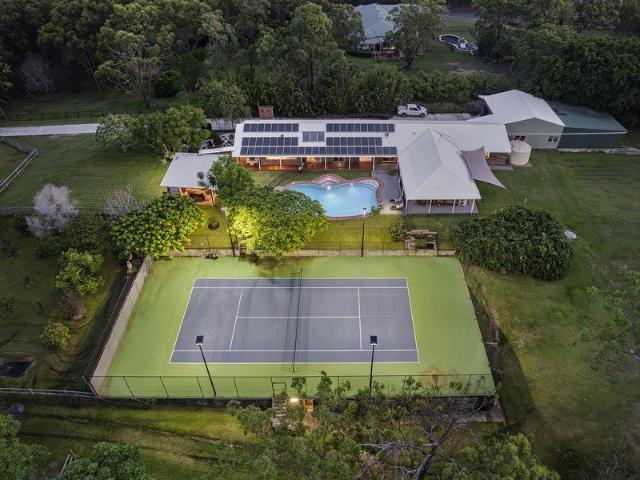 Cottage for sale in Toombul, Queensland