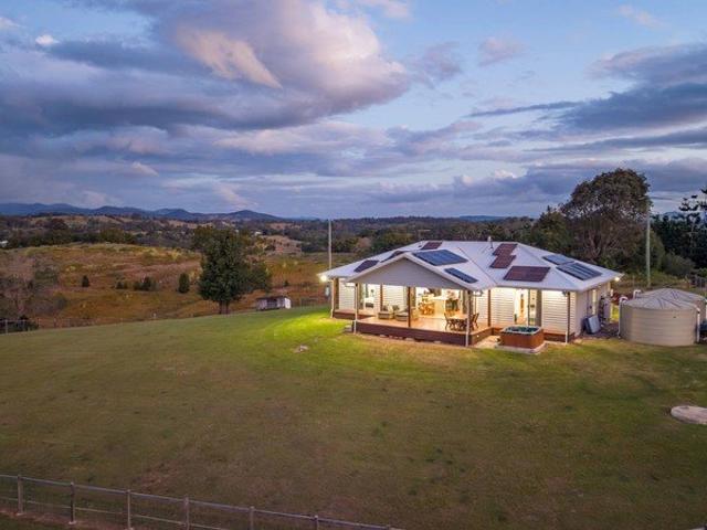 Cottage for sale in Veteran, Queensland