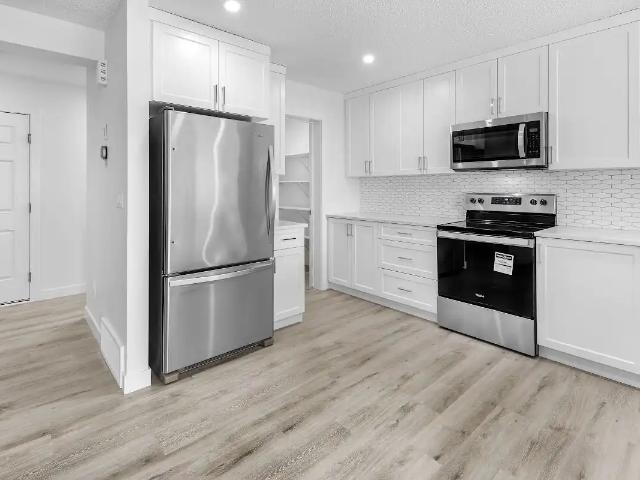Apartment for rent in Wedgewood, Alberta