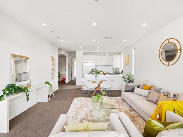 Apartment for sale in Newmarket
