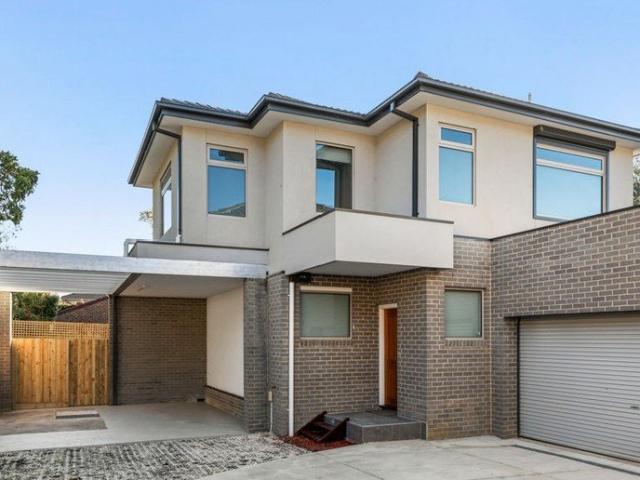 Townhouse for rent in Mont Albert North, Melbourne