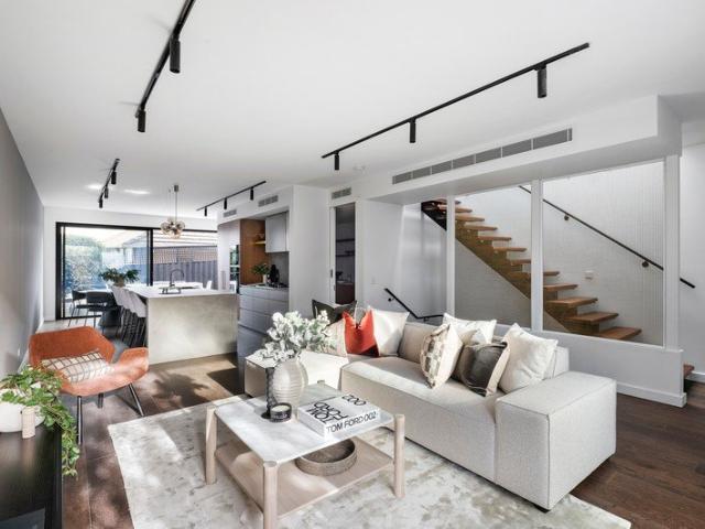 Townhouse for rent in Glen Iris, Melbourne