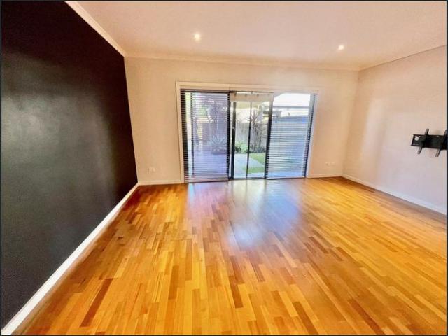 Townhouse for rent in Sydney, New South Wales
