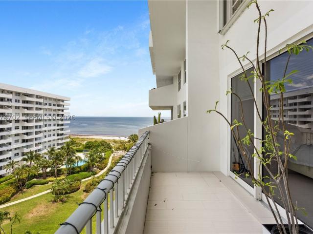 House for rent in Key Biscayne, Florida