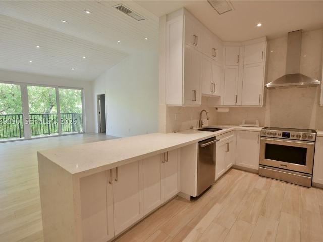 House for rent in Key Biscayne, Florida