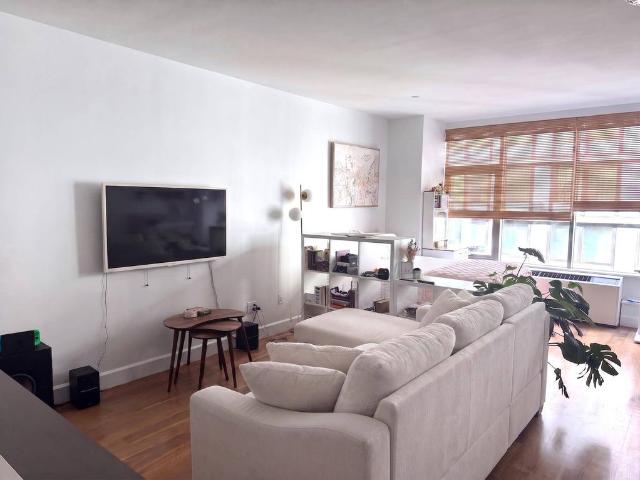 House for rent in Queens, Arverne