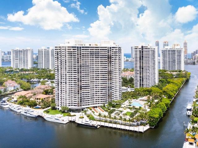 House for sale in Aventura, Miami-Dade County