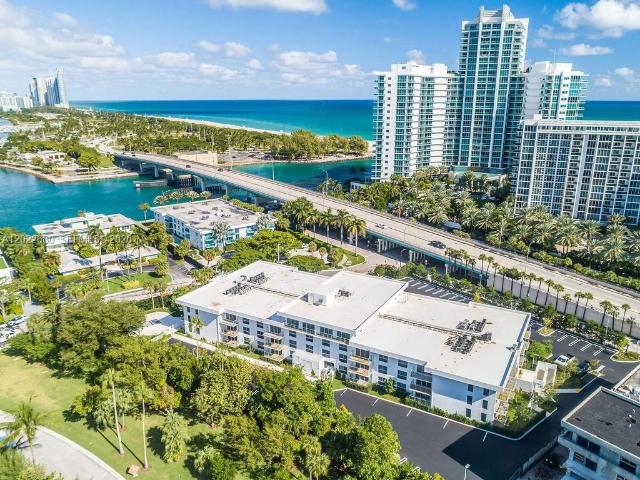 House for sale in Bal Harbour Village, Miami-Dade County