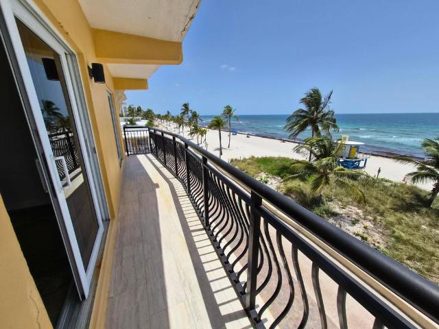 House for sale in Hollywood, Florida