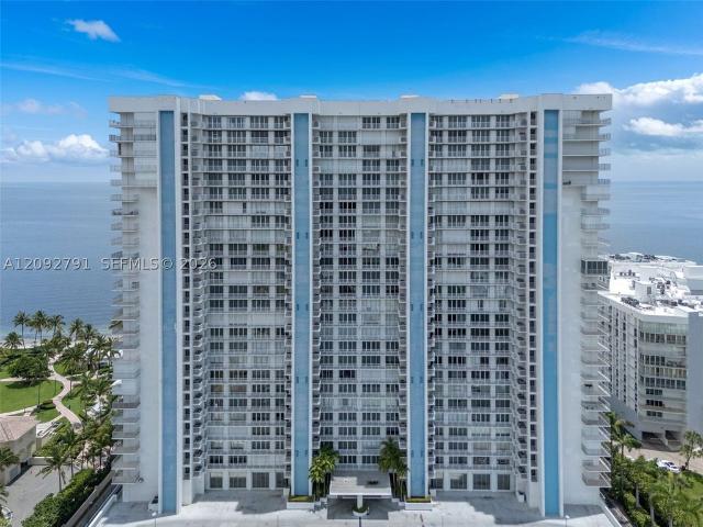 House for sale in Key Biscayne, Miami-Dade County