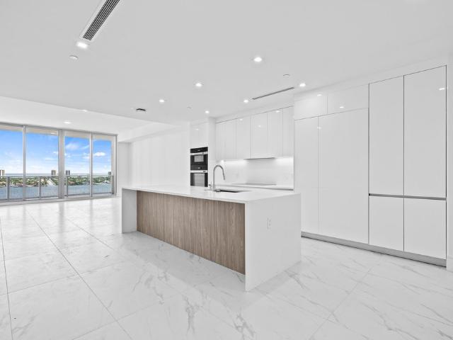 House for sale in Lake Park, Florida